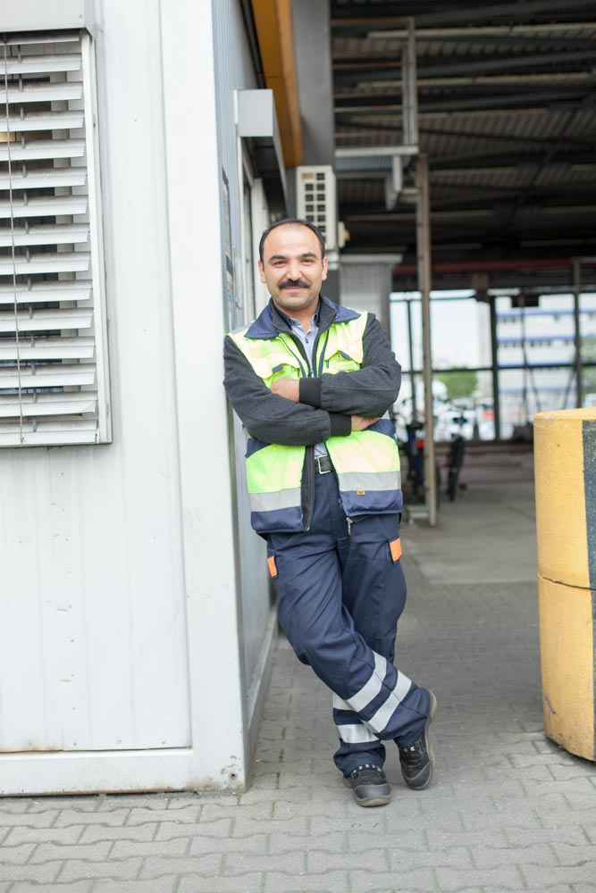 portrait_daniel_kummer-Lufthansa_cargo_staff-05